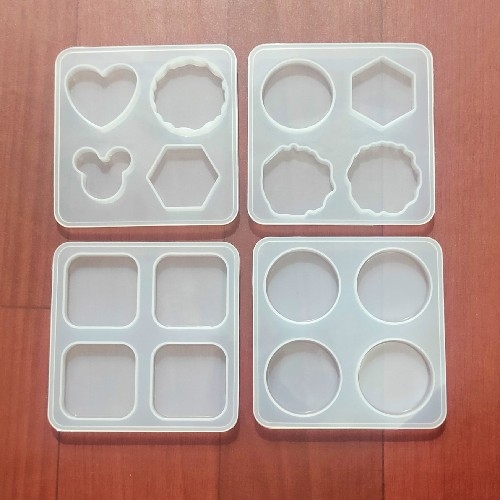 Set Of 4 Pop Socket/ Keychain Mould